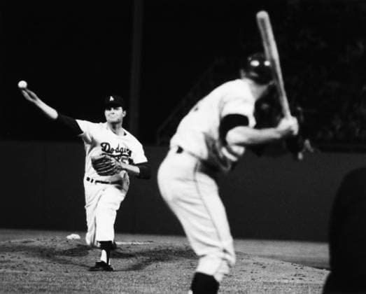 DON DRYSDALE (1936-1993). American baseball pitcher. As a member of the Los Angeles Dodgers, delivering a pitch to Jim Davenport of the San Francisco Giants on the way to recording his fifth consecutive shutout, at Dodger Stadium, Los Angeles, California, 31 May 1968.  Copyright: xGRANGERx xGRANGERx 0169903