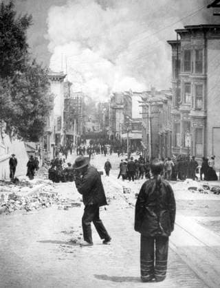 USA: Arnold Genthe s photograph of San Francisco on April 18, 1906, looking from Chinatown towards the fire on Sacramento Street The San Francisco earthquake of 1906 was a major earthquake that struck San Francisco and the coast of Northern California at 5:12 a.m. on Wednesday, April 18, 1906.<br ><br > The most widely accepted estimate for the magnitude of the earthquake is a moment magnitude (Mw) of 7.9; however, other values have been proposed, from 7.7 to as high as 8.25. The main shock epicenter occurred offshore about 2 miles (3.2 km) from the city, near Mussel Rock. It ruptured along the San Andreas Fault both northward and southward for a total of 296 miles (476 km). Shaking was felt from Oregon to Los Angeles, and inland as far as Copyright: xArnoldxGenthexPicturesxFromxHistoryx