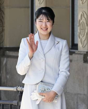 Entertainment Themen der Woche KW13 Entertainment Bilder des Tages Japanese Princess Aiko in Ise Japanese Princess Aiko waves after arriving at Ujiyamada Station in Ise in the central Japan prefecture of Mie on March 27, 2024. (Pool photo)  A14AA0002640950P