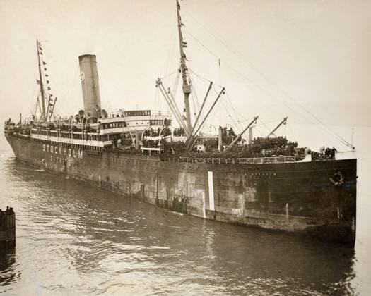 WWI: TROOPSHIP, 1919. The troopship SS Stockholm arriving in New York Harbor with one thousand members of the 369th Infantry Regiment. Photograph, February 1919.  Copyright: xGRANGERx xGRANGERx 0528291