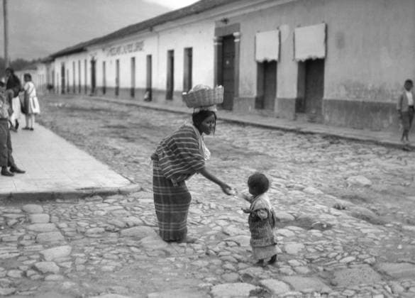 WOMAN AND CHILD, c1920. A woman and child in a town in Cuba or Guatemala. Photograph by Arnold Genthe, c1920.  Copyright: xGRANGERx xGRANGERx 0528340