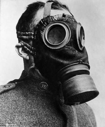 WWI: GAS MASK, 1918. A soldier wearing a gas mask. Photograph, 1918.  Copyright: xGRANGERx xGRANGERx 0528943