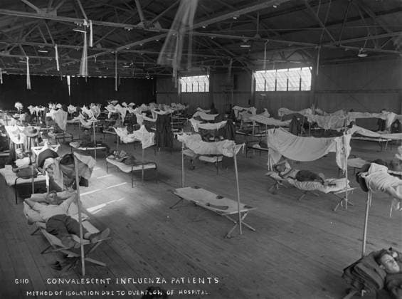FLU PANDEMIC, 1918. Convalescent influenza patients in quarantine at Eberts Field in Lonoke, Arkansas. Photograph, 7 November 1918.  Copyright: xGRANGERx xGRANGERx 0529210