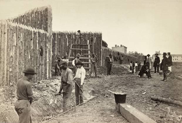 CIVIL WAR: STOCKADE. African American men digging a trench in front of a stockade in Alexandria, Virginia. Photograph by Andrew Russell, c1863.  Copyright: xGRANGERx xGRANGERx 0635932