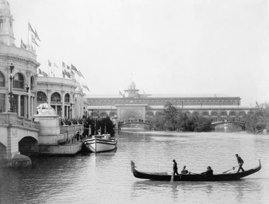 COLUMBIAN EXPOSITION, 1893. Gondola on a lagoon, with the Transportation Building in the background at the World s Columbian Exposition in Chicago, 1893.  Copyright: xGRANGERx xGRANGERx 0636090