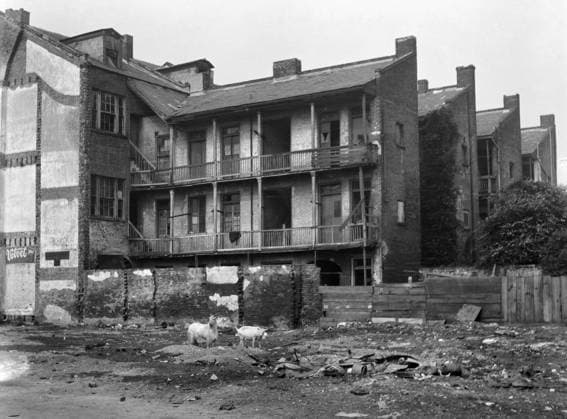 NEW ORLEANS: ARCHITECTURE. Service wings on a large home in New Orleans, Louisiana. Photograph by Arnold Genthe, c1923.  Copyright: xGRANGERx xGRANGERx 0636812