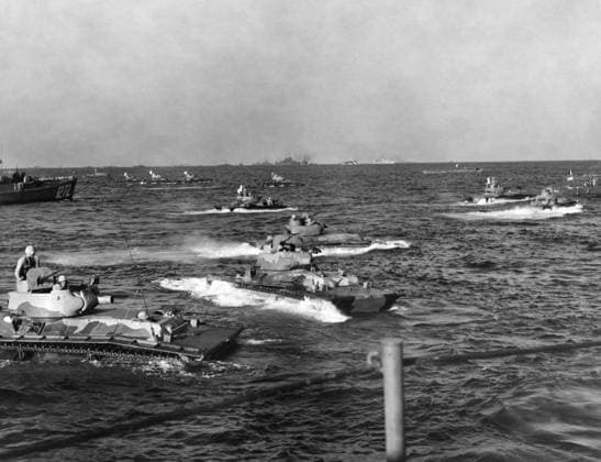 WWII: IWO JIMA, 1945. Tracked landing vehicles bearing Marines the beaches of Iwo Jima. Photograph from the United States Marine Cops, February 1945.  Copyright: xGRANGERx xGRANGERx 0644872