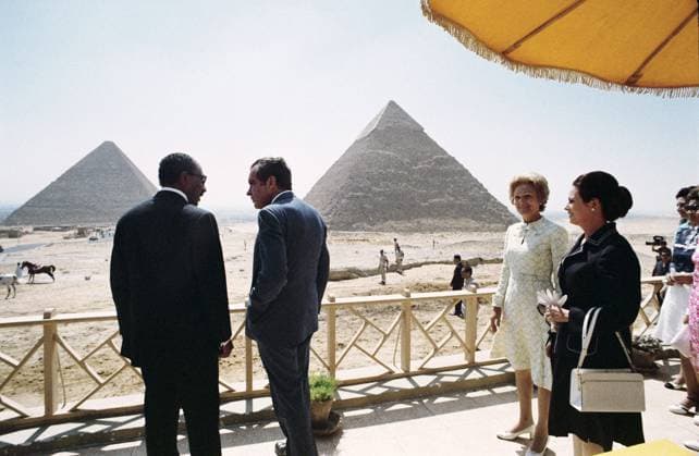 NIXON IN EGYPT, 1974. President Richard Nixon with his wife Pat, with President Anwar Sadat of Egypt and his wife Jehan, at Giza, Egypt. Photograph by Oliver Atkins, 12 June 1974.  Copyright: xGRANGERx xGRANGERx 0644998