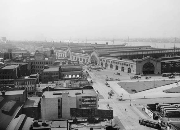 NEW YORK: CHELSEA PIERS. Chelsea piers in New York City. Photograph, c1910.  Copyright: xGRANGERx xGRANGERx 0648517