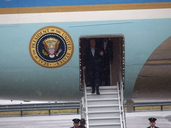 March 28, 2024, New York, New York, USA: Queens New York , President Joseph R. Bident arrives on a rain soaked day at John F. Kennedy Airport on Airforce One to attend a sold out political fundraiser at Radio City Music Hall.also in attendance are former President Barack Obama and Former President Bill Clinton . Former President Barack Obama arrived on Airforce 1 with President Joe Biden New York USA - ZUMAct2_ 20240328_faf_ct2_009 Copyright: xBrucexCotlerx