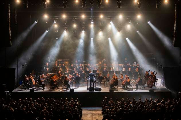 Konzert The Music of Hans Zimmer & John Williams mit dem Kyiv Camerata & National Presidential Orchestra unter der Leitung von Robert Emery in der Messehalle. Erfurt, 28.03.2024