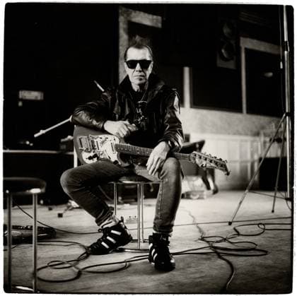 Link Wray - Portrait Portrait of Link Wray (Fred Lincoln Link Wray Jr) photographed in Hertfordshire in October 1995. 24203 - Exclusive *Higher Rates Apply*, Credit:Joe Dilworth Avalon 0542273295