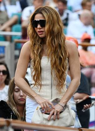 MIAMI GARDENS FL - MARCH 31: Shakira is seen watching Jannik Sinner Vs Grigor Dimitrov during men s finals at The Miami Open at Hard Rock Stadium on March 31, 2024 in Miami Gardens, Florida. mpi04 MediaPunch Copyright: xmpi04x xxMediaPunchx