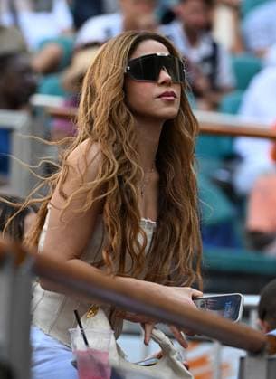 MIAMI GARDENS FL - MARCH 31: Shakira is seen watching Jannik Sinner Vs Grigor Dimitrov during men s finals at The Miami Open at Hard Rock Stadium on March 31, 2024 in Miami Gardens, Florida. mpi04 MediaPunch Copyright: xmpi04x xxMediaPunchx