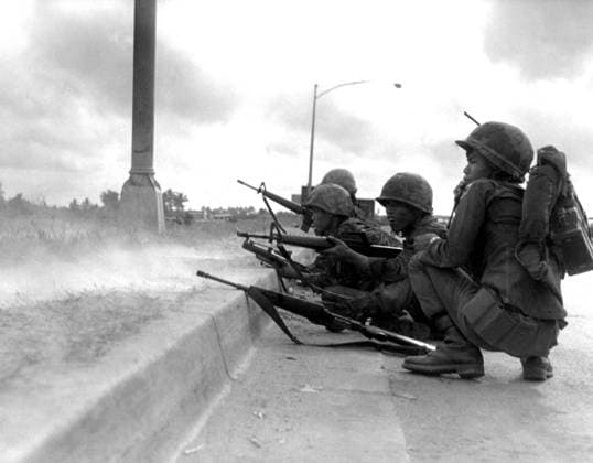 Vietnam: Army of the Republic of Vietnam (ARVN) rangers defending Saigon during the Tet Offensive of January-February 1968 The Tet Offensive was a military campaign during the Vietnam War that began on January 31, 1968. Regular and irregular forces of the People s Army of Vietnam, as well as NLF (Viet Cong) resistance fighters, fought against the forces of the Republic of Vietnam (South Vietnam), the United States, and their allies.<br ><br > The purpose of the offensive was to strike military and civilian command and control centers throughout South Vietnam and to spark a general uprising among the population that would then topple the Saigon government, thus ending the war in a single blow. Although the offensive failed militarily, it su Copyright: xxPicturesxFromxHistoryx