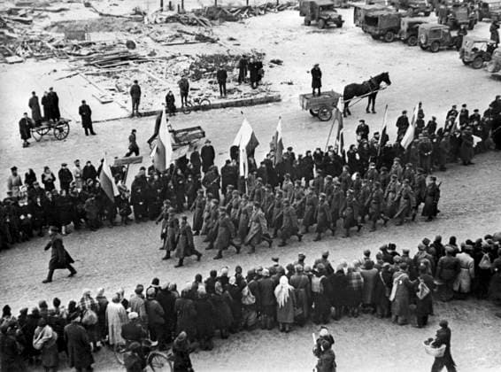 Liberation of Warsaw. Polish Army parade 3066800 19.01.1945 The WWII, 1939-1945. Liberation of Warsaw by the 1st Belorussian front and Polish Army. The city was occupied by the German troops from September 28, 1939. The parade of the Polish Army in the liberated capital city. RIA Novosti Sputnik Warsaw Poland  Copyright: xRIAxNovostix