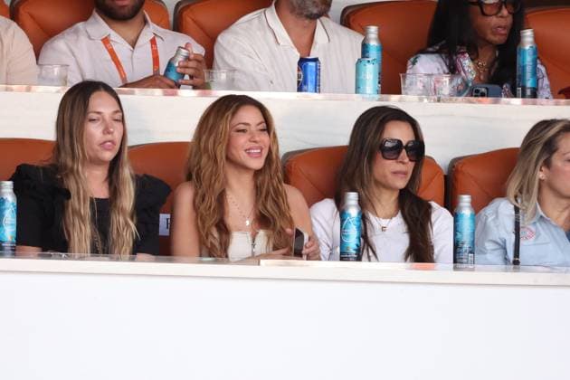 MIAMI GARDENS, FLORIDA - MARCH 31: Shakira watches from the VIP Suites Jannik Sinner from Italy defeat Grigor Dimitrov from Bulgaria in the men s single finals of 2024 Miami Open at Hard Rock Stadium on March 31, 2024 in Miami Gardens, Florida. Credit hoo-me.com MediaPunch Copyright: xmpi122x