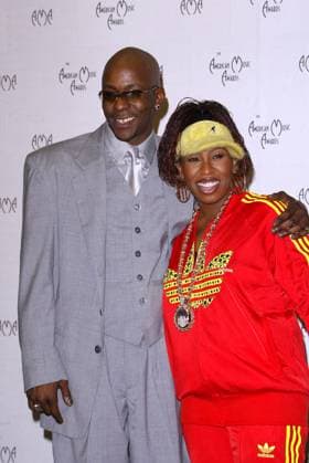 30TH ANNUAL AMERICAN MUSIC AWARDS LA 30TH ANNUAL AMERICAN MUSIC AWARDS LA BOBBY BROWN AND MISSY ELLIOTT, Credit:JEN LOWERY LONDON FEATURES Avalon 0542838072
