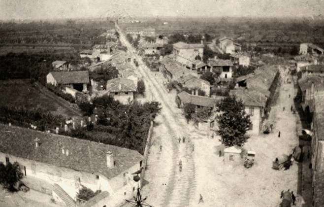 Panoramic shot of the city of Romans, taken from the bell tower of the church during WWI (b w photo) 1251704 Panoramic shot of the city of Romans, taken from the bell tower of the church during WWI (b w photo) by Ojetti, Ugo (1871-1946) ; (add.info.: Ojetti, Ugo Romans D Isonzo, Gorizia, Italy); Fratelli Alinari Museum Collections, Florence, Italy. Copyright: xFratellixAlinarixMuseumxCollections,xFlorence,xItalyx xBridgemanxImagesx 1251704