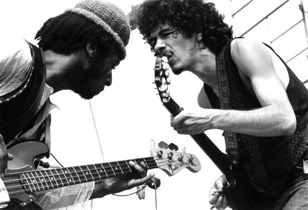 Guitarists David Brown and Carlos Santana during Music and Art Festival in Woodstock, August 1969 (b w photo) 1705701 Guitarists David Brown and Carlos Santana during Music and Art Festival in Woodstock, August 1969 (b w photo). Copyright: xBridgemanxImagesx 1705701