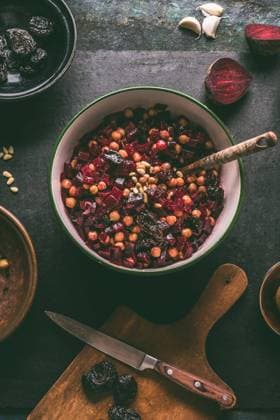 salat,kichererbsen,rote beete,pinienkerne,trockenpflaumen,vegan,salate,kichererbse,rote bete,rote rübe,rote rüben,kern,kerne,pinienkern,trockenpflaume ** salad,chickpeas,beetroot,pine nuts,prunes,vegan,low fat,salads,chickpea,beetroots,pine nut,prune,vegans 61z-fid