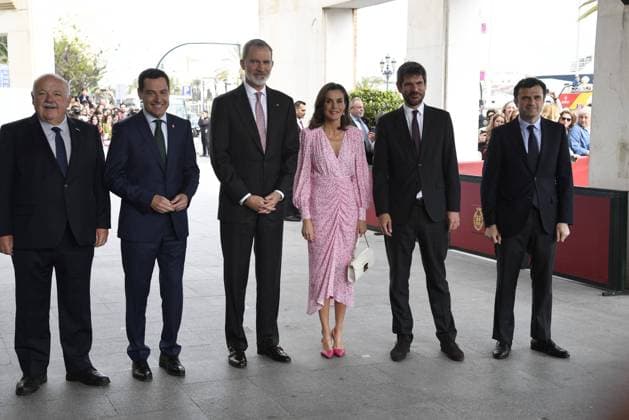 Spanish Kiing Felipe VI and Queen Letizia during the delivery of gold medals for merit in the fine arts 2022 in Cadiz on Wednesday, 3 April 2024. Cordon Press 