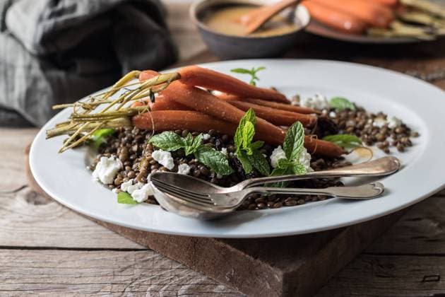 ländlich,karotte,linsensalat,gelbe rübe,gelbe rüben,karotten,mohrrübe,mohrrüben,möhrchen,möhre,möhren,wurzelgemüse,linsensalate ** rural scene,carrot,lentil salad,country,country life,rural,rural scenes,carrots,lentil salads 539-o1q