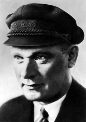 Germany: Ernst Thalmann (1886 - 1944), leader of the Communist Party of Germany (KPD), c. 1930 Ernst Thälmann (16 April 1886 18 August 1944) was the leader of the Communist Party of Germany (KPD) during much of the Weimar Republic.<br ><br > He was arrested by the Gestapo in 1933 and held in solitary confinement for eleven years, before being shot in Buchenwald on Adolf Hitler s orders in 1944. Copyright: xxPicturesxFromxHistoryx