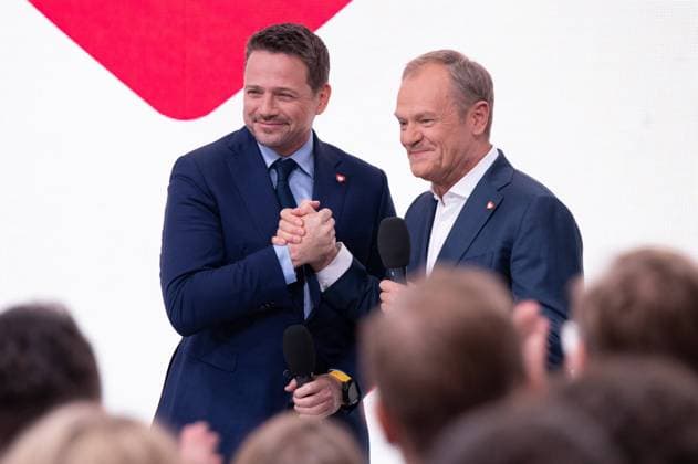 News Themen der Woche KW14 07.04.2024 WARSZAWA WYBORY SAMORZADOWE 2024 WIECZOR WYBORCZY KKW KOALICJA OBYWATELSKA N Z RAFAL TRZASKOWSKI DONALD TUSK FOT. MARCIN BANASZKIEWICZ FOTONEWS NEWSPIX.PL --- Newspix.pl WARSAW, POLAND 07.04.2024 Today, local government elections took place in Poland, and RafaÅ‚ Trzaskowski won in the first round in Warsaw. Joy in the Civic Platform headquarters, speech by Prime Minister Donald Tusk. POLAND OUT!  20240407FNMB167
