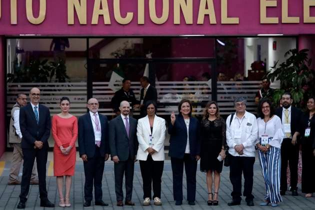 News Bilder des Tages Candidates Hold First Presidential Debate Ahead Mexico s Elections April 7, 2024, Mexico City, Mexico: Mexico s Presidential candidate, Xochitl Galvez, by Fuerza y Corazon por Mexico coalition attends the first presidential debate ahead elections in Mexico. at the National Electoral Institute . on April 7, 2024 in Mexico City, Mexico (Photo by Luis Barron Eyepix Group) Copyright: xLuisxBarronx xEyepixxGroupx LB_07042024_116810