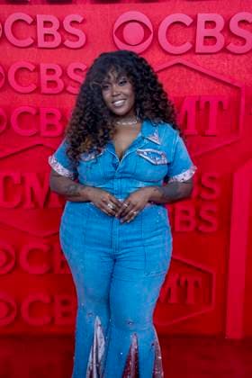 April 7, 2024, Austin, Tx, United States: Singer BRITTNEY SPENCE poses on the red carpet for photographs prior to the CMT Music Awards show at Austin s Moody Center on April 6, 2024. Austin United States - ZUMAd150 20240407_znp_d150_061 Copyright: xBobxDaemmrichx