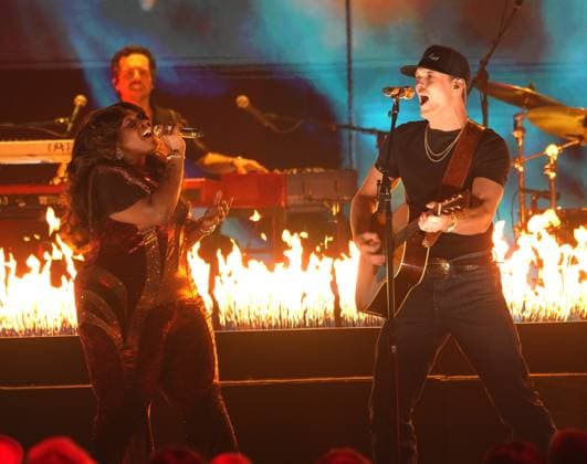 April 7, 2024, Austin, Tx, USA: Brittney Spencer and Parker McCollum perform onstage during the 2024 CMT Music Awards at Moody Center on April 07, 2024 in Austin, Texas. Austin USA - ZUMAs181 20240407_zea_s181_042 Copyright: xAmyxE.xPricex