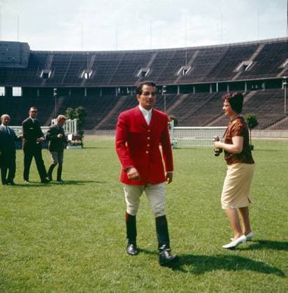 Olympia-Ausscheidung Springreiten Hans-Günther Winkler bei der Olympia-Ausscheidung im Springreiten im Olympiastadion, Deutschland Berlin 1964., Berlin Copyright: Kindermann Nur redaktionelle Nutzung. Editorial usage only. KIN_740300742 EDITORIAL USE ONLY