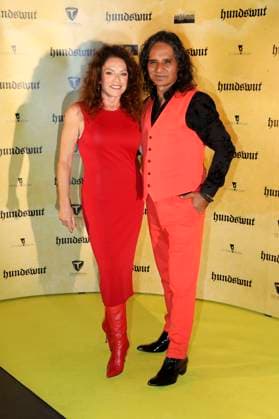 Christine Neubauer mit Partner Jose Campos bei der Premiere des Kinofilms Hundswut im Mathäser Filmpalast. München, 09.04.2024 *** Christine Neubauer with partner Jose Campos at the premiere of the movie Hundswut at Mathäser Filmpalast Munich, 09 04 2024 Foto:xM.xWehnertx xFuturexImagex hundswut_4468