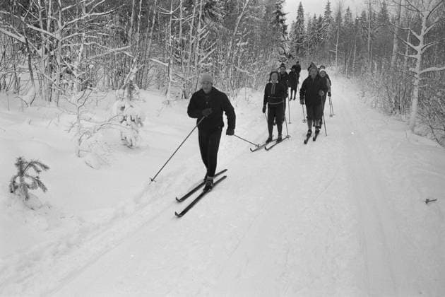 IMAGO History, Ölpreiskrise 1973 Aktuell 50-1-1973 : Den store stille helgen bilde 0012 Aktuell 50-1-1973 : Den store stille helgen Oljekrisen i 1973, det skulle spares 7500 tonn bensin ved kjoreforbudet fra kl, 15 lordag til kl. 02 mandag. Foto; Ivar Aaserud Aktuell NTB ***FOTO IKKE BILLEDBEHANDLET*** This text has been automatically translated! Oslo Norge EDITORIAL USE ONLY Ref:hsv7qu2cIow.jpg *** Aktuell 50 1 1973 The big quiet weekend picture 0012 Aktuell 50 1 1973 The big quiet weekend The oil crisis in 1973, 7500 tons of gasoline were to be saved by the ban on driving from 15 