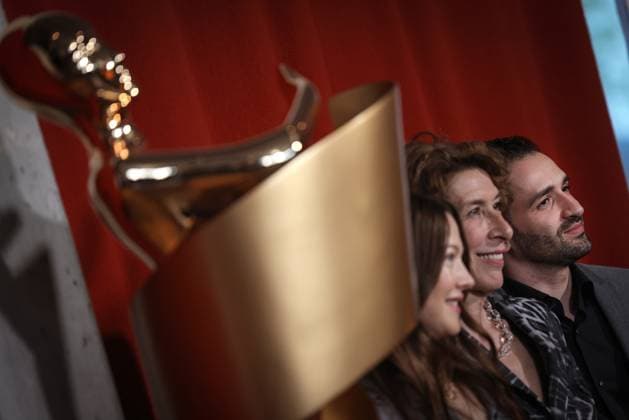 Entertainment Bilder des Tages Die DEUTSCHE FILMAKADEMIE lädt zum Nominiertenabend des DEUTSCHEN FILMPREISES 2024 Hannah Herzsprung und Adele Neuhauser und Hassan Akkouch Die DEUTSCHE FILMAKADEMIE lädt zum Nominiertenabend des DEUTSCHEN FILMPREISES 2024 in die BAR BRASS in Berlin Copyright: xEventpressxFuhrx