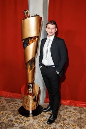 Die DEUTSCHE FILMAKADEMIE lädt zum Nominiertenabend des DEUTSCHEN FILMPREISES 2024 Simon MorzÃ beim Lola Nominiertenabend des Deutschen Filmpreises 2024 in der Bar Brass am 13.04.2024 in Berlin. Copyright: xEventpressxKochanx