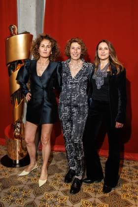 Die DEUTSCHE FILMAKADEMIE lädt zum Nominiertenabend des DEUTSCHEN FILMPREISES 2024 Marie-Lou Sellem, Adele Neuhauser und Barbara Philipp beim Lola Nominiertenabend des Deutschen Filmpreises 2024 in der Bar Brass am 13.04.2024 in Berlin. Copyright: xEventpressxKochanx