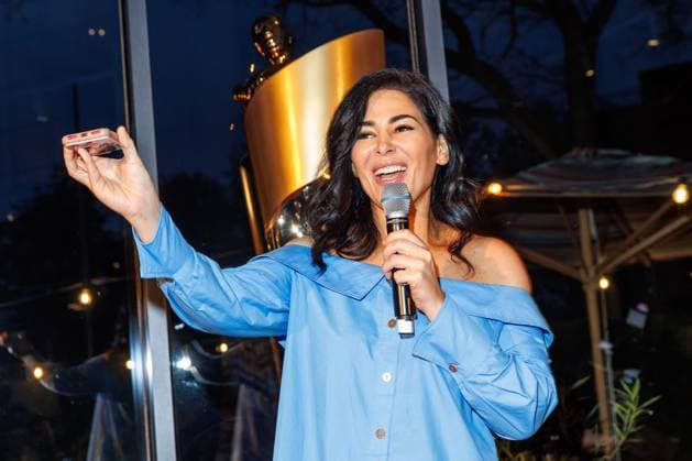Die DEUTSCHE FILMAKADEMIE lädt zum Nominiertenabend des DEUTSCHEN FILMPREISES 2024 Samira El Ouassil beim Lola Nominiertenabend des Deutschen Filmpreises 2024 in der Bar Brass am 13.04.2024 in Berlin. Copyright: xEventpressxKochanx