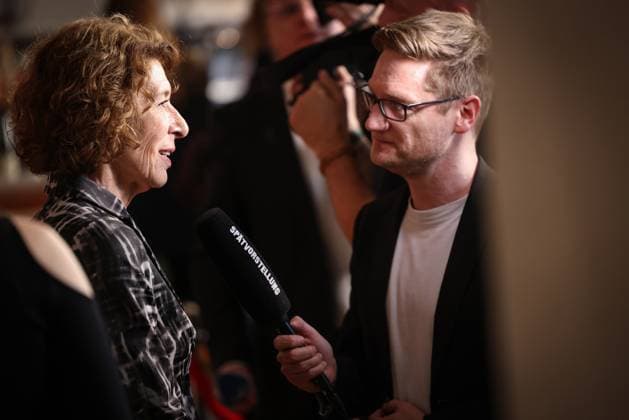 Die DEUTSCHE FILMAKADEMIE lädt zum Nominiertenabend des DEUTSCHEN FILMPREISES 2024 Barbara Philipp im TV Interview Die DEUTSCHE FILMAKADEMIE lädt zum Nominiertenabend des DEUTSCHEN FILMPREISES 2024 in die BAR BRASS in Berlin Copyright: xEventpressxFuhrx