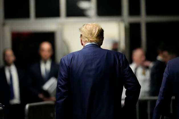 News Themen der Woche KW16 News Bilder des Tages Former President Donald Trump leaves after speaking to the media as he arrives for the start of criminal proceedings on the second day of jury selection at Manhattan criminal court in New York on Tuesday, April 16, 2024. Trump is facing 34 felony criminal charges alleging he falsified business records to cover up a sex scandal during the 2016 campaign. Pool photo by Mary Altaffer  NYP20240416709 MaryxAltaffer