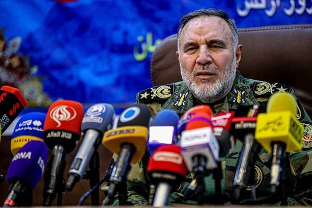 Bilder des Jahres 2024, News 04 April News Themen der Woche KW16 April 16, 2024, Tehran, Iran: Commander of the Iranian Army s Ground Force Brigadier General KIOUMARS HEYDARI speaks during a press conference in Tehran. He has expressed the countryÃ¢â‚¬â ¢s readiness to respond to any threat at any level quickly. Tehran Iran - ZUMAi98_ 20240416_zih_i98_004 Copyright: xIranianxArmyxOfficex