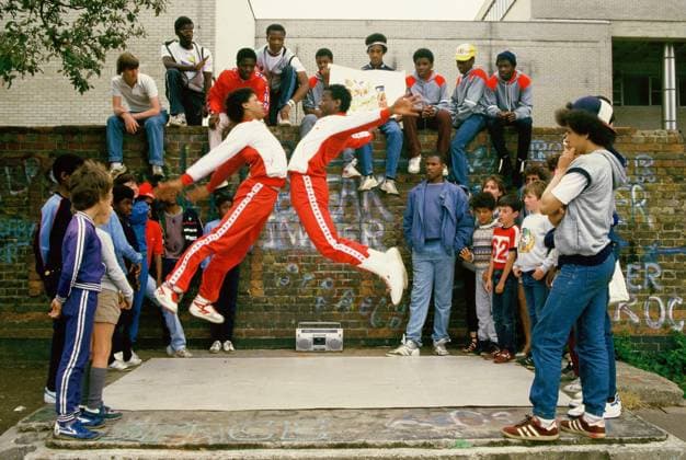 Archivbilder der Woche KW16 A Group of Breakdancers, London 1983 A Group of Breakdancers, London 1983, Credit:Clare Muller Avalon United Kingdom  Copyright: xClarexMullerx xAvalonx 0531693673