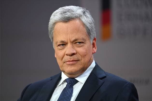 Dr. Manfred Knof, CEO Commerzbank AG, Einzelbild,angeschnittenes Einzelmotiv,Portraet,Portrait,Porträt. Ludwig Erhard Gipfel 2024 auf Gut Kaltenbrunn am Tegernsee am 18.04.2024. *** Dr. Manfred Knof, CEO Commerzbank AG, single image, cropped single motif, portrait, portrait Ludwig Erhard Summit 2024 at Gut Kaltenbrunn on Lake Tegernsee on 18 04 2024