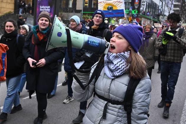 News Themen der Woche KW16 News Bilder des Tages STOCKHOLM, SVERIGE 20240419 Greta Thunberg pa plats när Fridays for future arrangerar global klimatstrejk i Stockholm med demonstrationstag fran Odenplan till Sergels torg. STOCKHOLM SVERIGE x10090x *** STOCKHOLM, SWEDEN 20240419 Greta Thunberg on site when Fridays for future organizes global climate strike in Stockholm with demonstration days from Odenplan to Sergels torg STOCKHOLM SWEDEN x10090x  Copyright: xClaudioxBresciani TTx FRIDAYS FOR FUTURE GLOBAL KLIMATSTREJK I STOCKHOLM chvvJKlMlNA