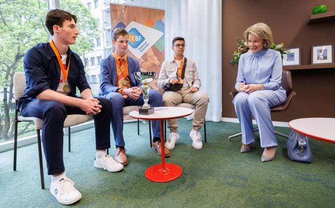 Entertainment Themen der Woche KW16 Entertainment Bilder des Tages Queen Mathilde of Belgium pictured during a royal visit to to the European Banking Federation (EBF) in the context of the Queen s mission as Advocate for the United Nations Development Goals (SDG), in Brussels, Friday 19 April 2024. This visit on financial education fits in with SDG 4, which advocates quality education for all. The Queen first attends the awards ceremony of the European Money Quiz, in which students from more than 20 European countries participate. She will then meet the six winners.  BENOITxDOPPAGNE 91244228