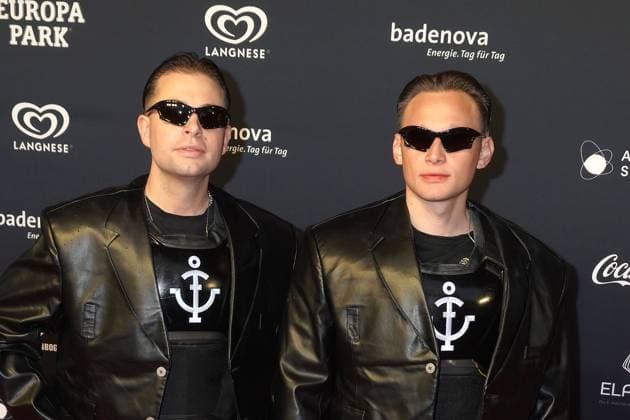 Twocolors mit den beiden Musikern Emil Reinke und Pierre-Angelo Papaccio bei der Verleihung vom Radio Regenbogen Award im Europapark am 19.04.2024 in Rust Radio Regenbogen Award 2024 im Europapark in Rust