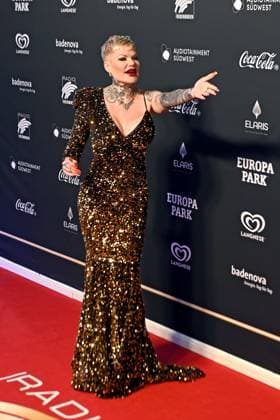 RADIO REGENBOGEN AWARD 2024. Melanie Müller anläßlich der Verleihung des Medienpreises aus Baden-Württemberg Radio Regenbogen Award am 19.04.2024 im Europapark Rust. 20240419MWI127404