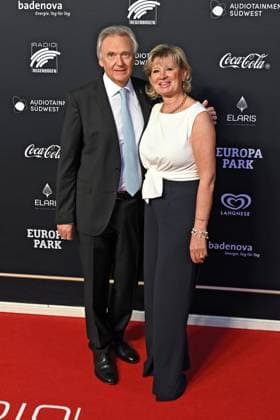 RADIO REGENBOGEN AWARD 2024. Jürgen und Mauritia Mack anläßlich der Verleihung des Medienpreises aus Baden-Württemberg Radio Regenbogen Award am 19.04.2024 im Europapark Rust. 20240419MWI126946