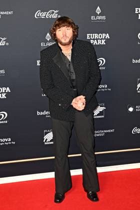 RADIO REGENBOGEN AWARD 2024. James Arthur anläßlich der Verleihung des Medienpreises aus Baden-Württemberg Radio Regenbogen Award am 19.04.2024 im Europapark Rust. 20240419MWI127012